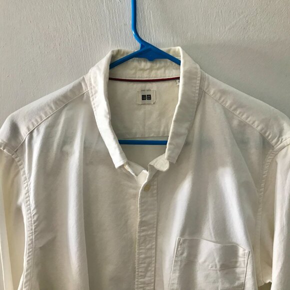 Unisex White Uniqlo Button-Down Shirt - Size XL - Picture 6 of 6